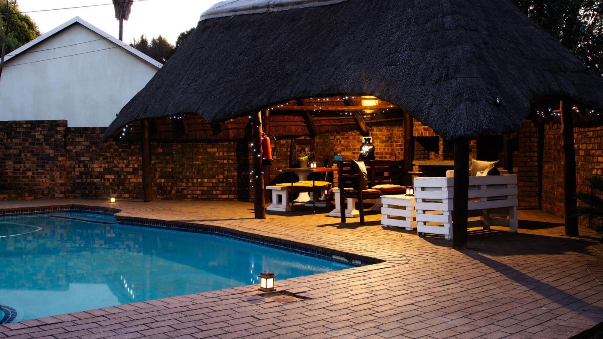 Woodpecker'S Inn Guest House Kempton Park Exterior foto