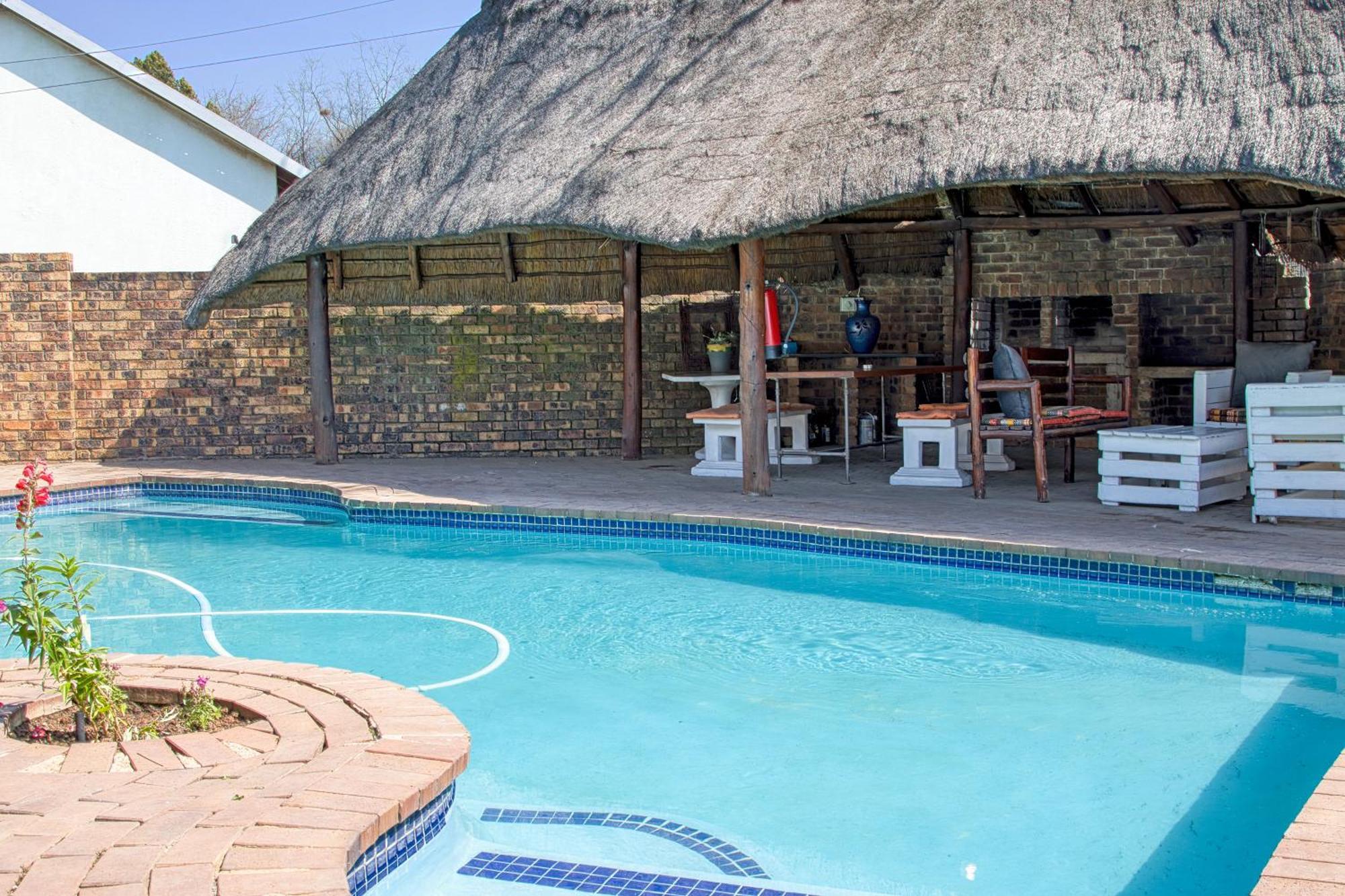 Woodpecker'S Inn Guest House Kempton Park Exterior foto