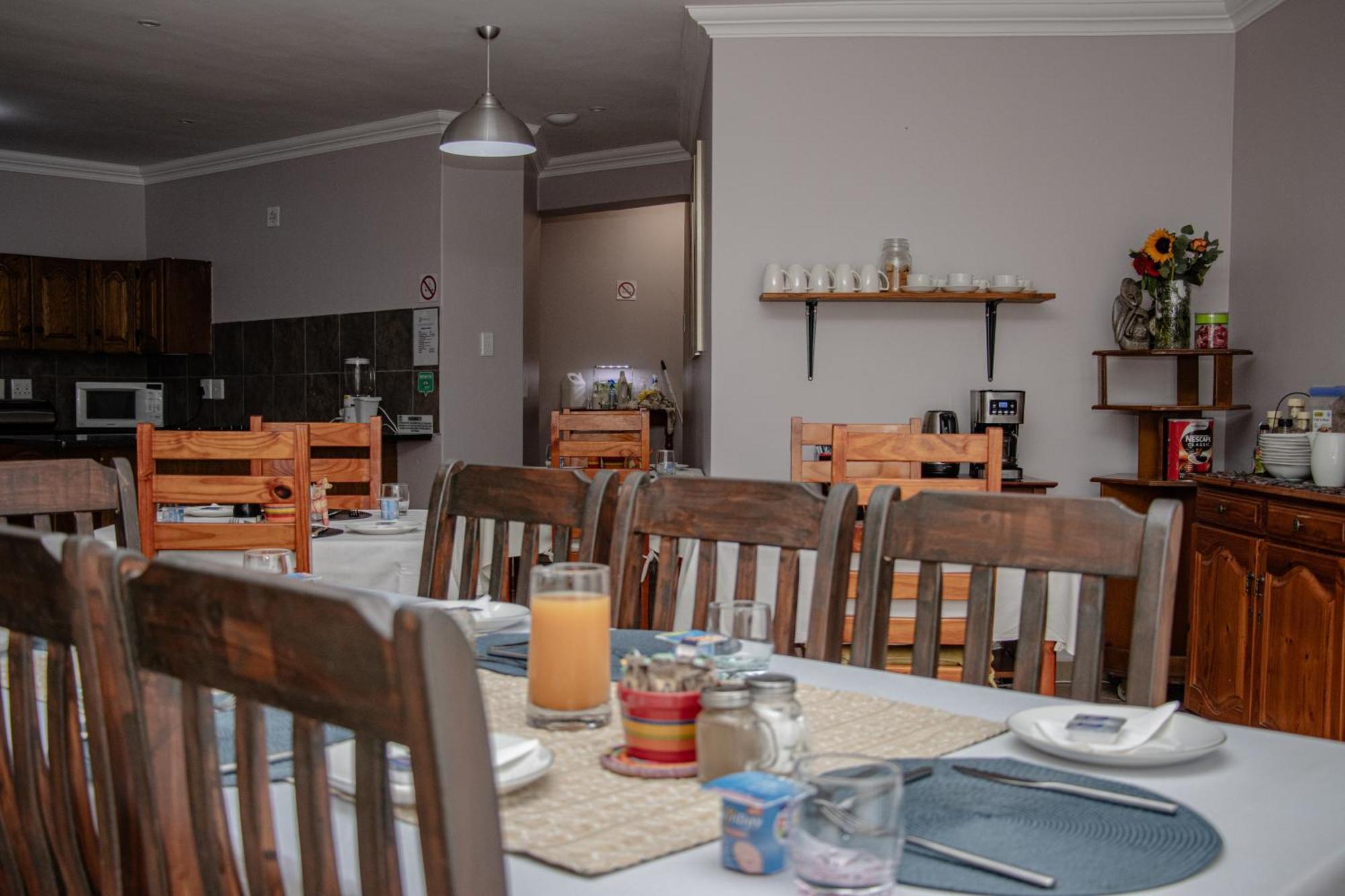 Woodpecker'S Inn Guest House Kempton Park Exterior foto