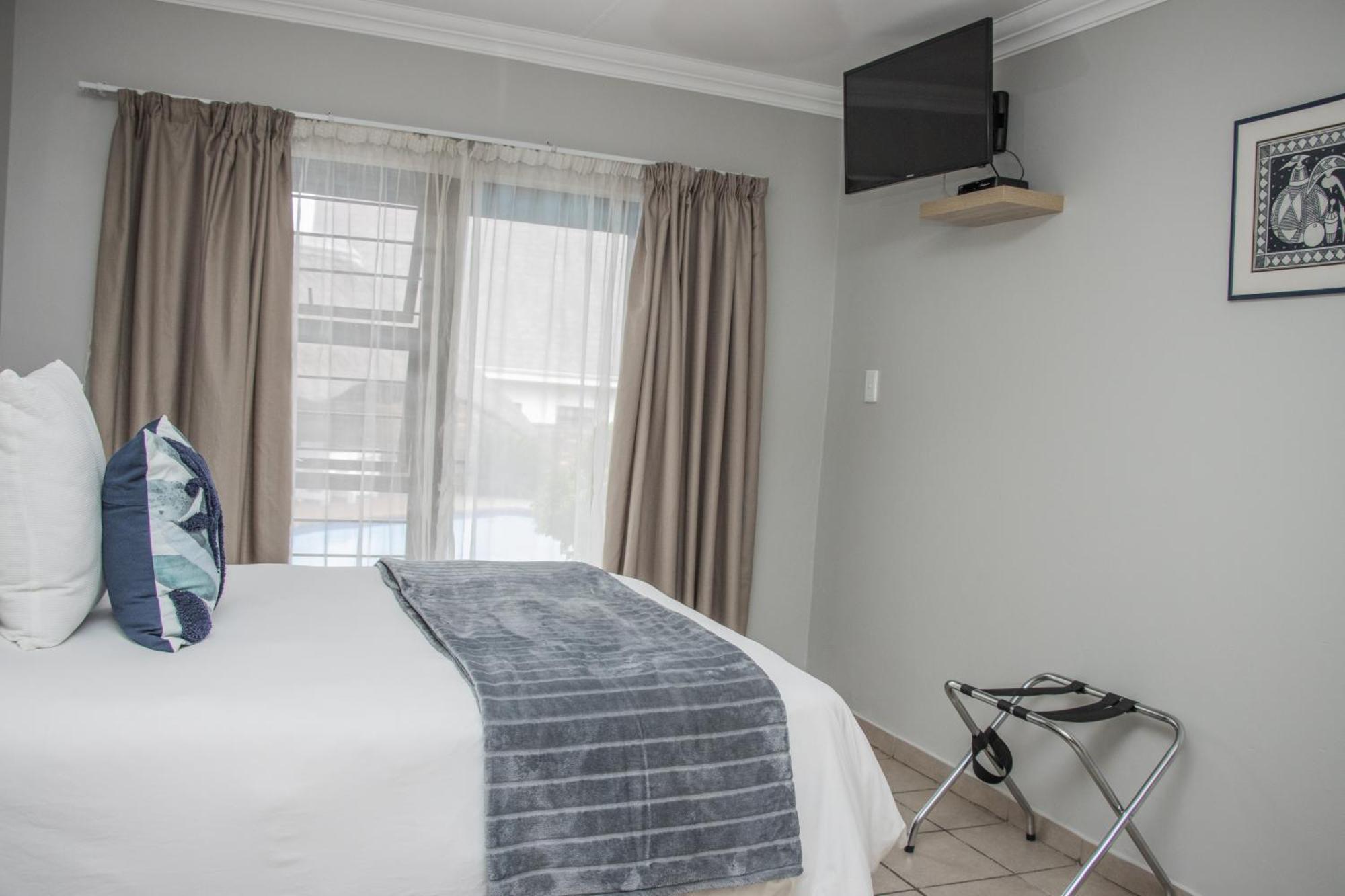 Woodpecker'S Inn Guest House Kempton Park Exterior foto